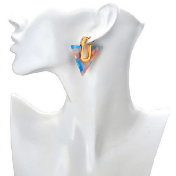 Marble Acid Tortoise Shell Triangle Gold Earrings - Picture 4 of 7